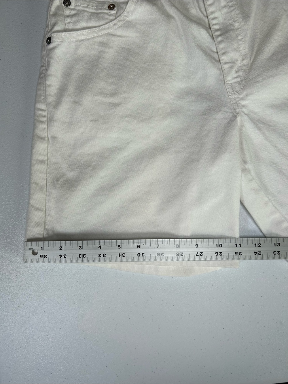 Vtg Y2K Levi’s White High Waisted Denim Shorts Stretch Jorts 8 - Picture 5 of 11